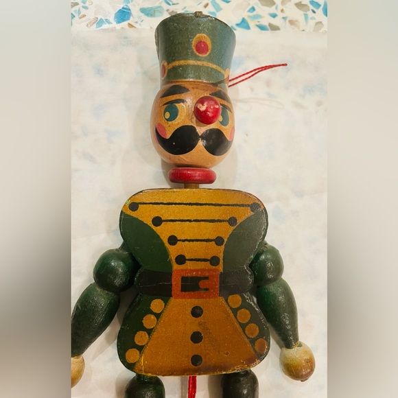 Vintage M. Gschnitzer Austrian Wooden Pull String Jointed Soldier & Bear Puppet - Picture 6 of 13